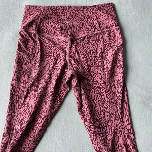 Athleta salutation 7/8 leggings